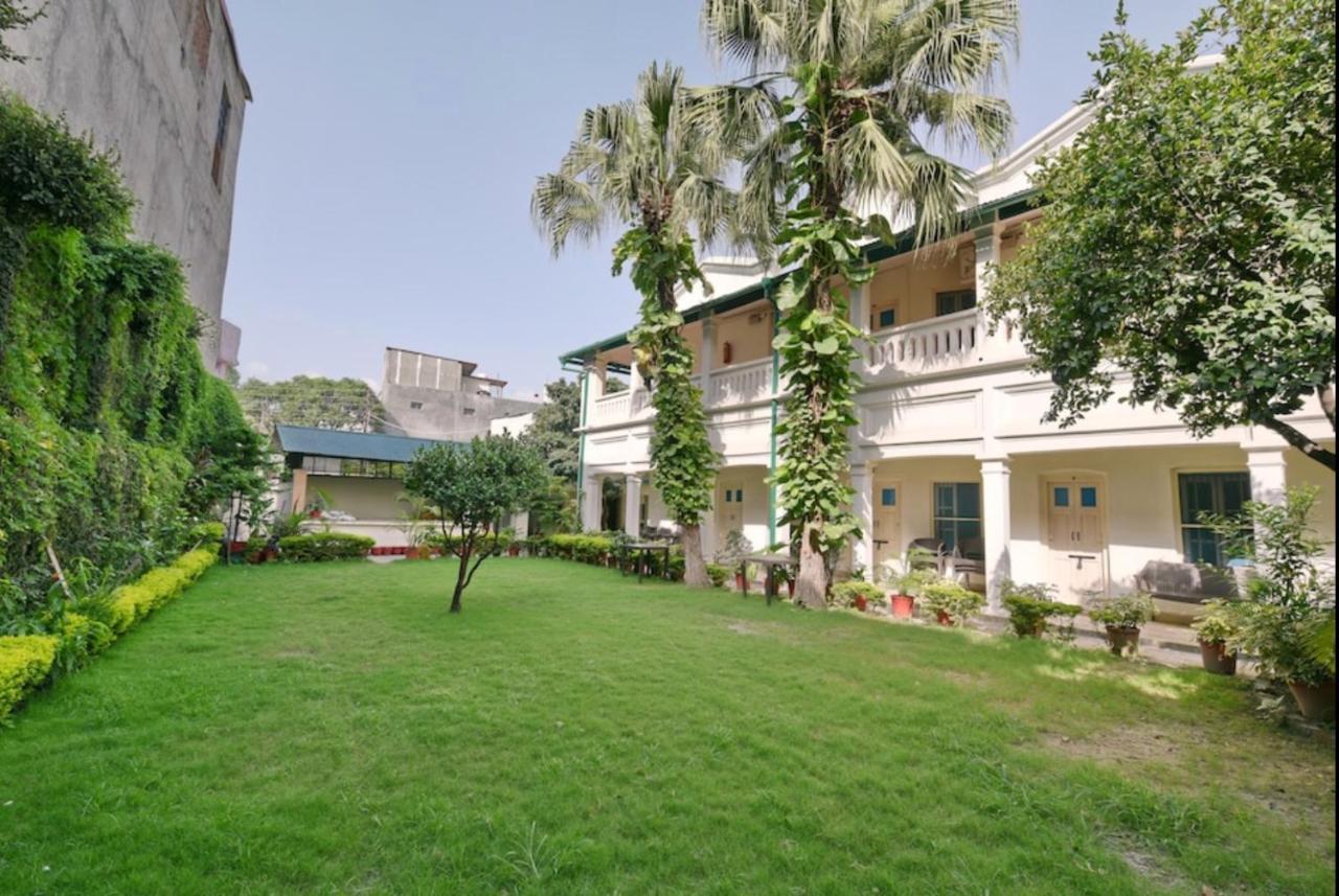 Hotel Heritage Dehradun Zewnętrze zdjęcie